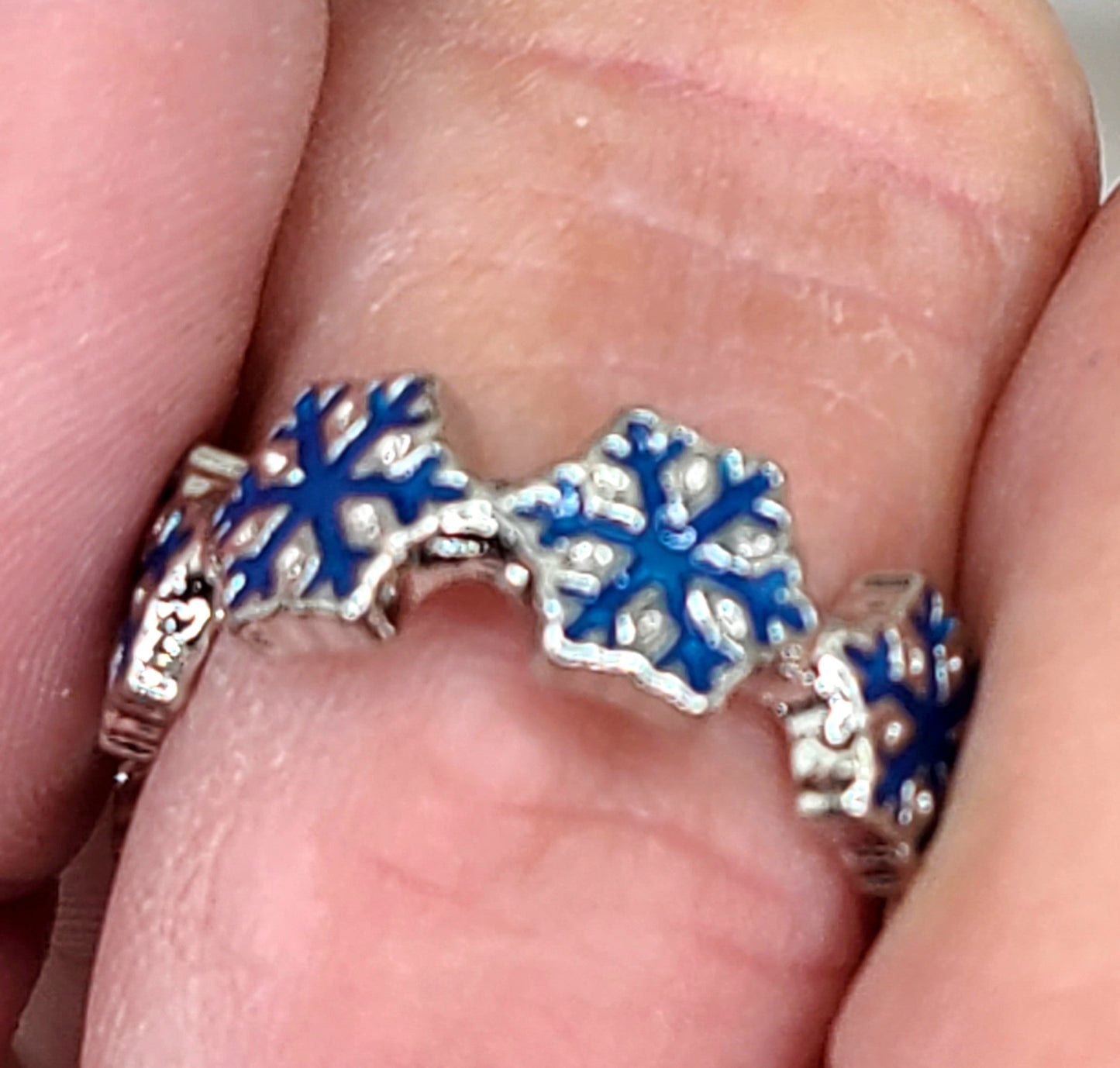Snowflake band ring