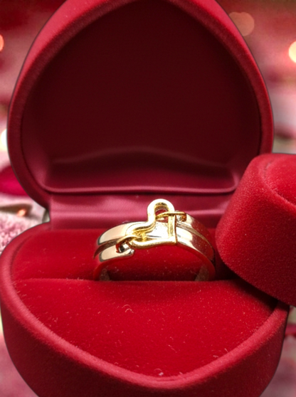 Two toned heart ring
